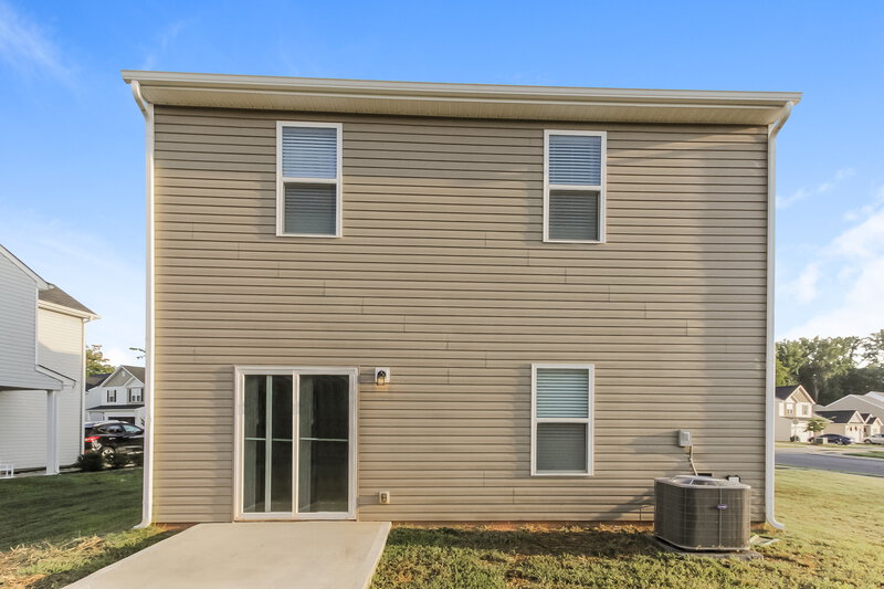 2,600/Mo, 1420 Waylon Ave Gastonia, NC 28054 Rear View