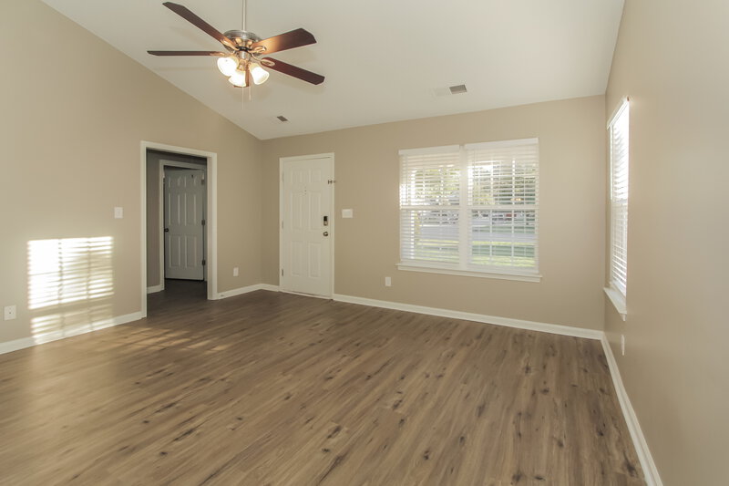 1,705/Mo, 123 Sterling Terrace Dr Mooresville, NC 28115 Living Room View