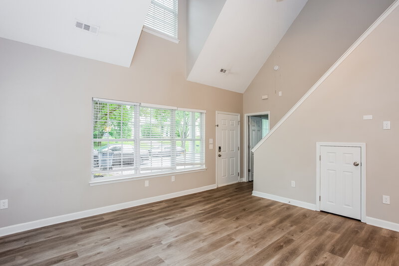 1,915/Mo, 711 Continental Dr Concord, NC 28025 Living Room View