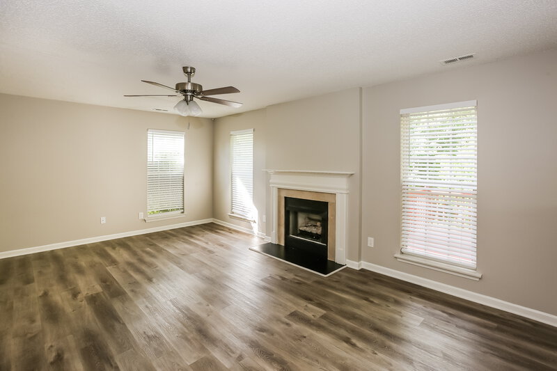 2,870/Mo, 137 Lantana Dr Mount Holly, NC 28120 Living Room View