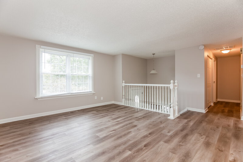 2,990/Mo, 2424 Parkhighland Ct Charlotte, NC 28273 Living Room View