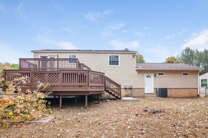 2,990/Mo, 2424 Parkhighland Ct Charlotte, NC 28273 Rear View