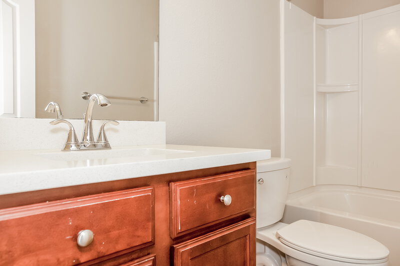 2,440/Mo, 952 Cassidy Dr Gastonia, NC 28054 Bathroom View