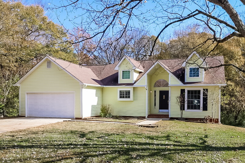 1,845/Mo, 10501 Southern Oak Ct Charlotte, NC 28214 Front View