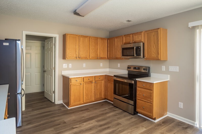 1,960/Mo, 221 Everett Park Dr Mooresville, NC 28115 Kitchen View