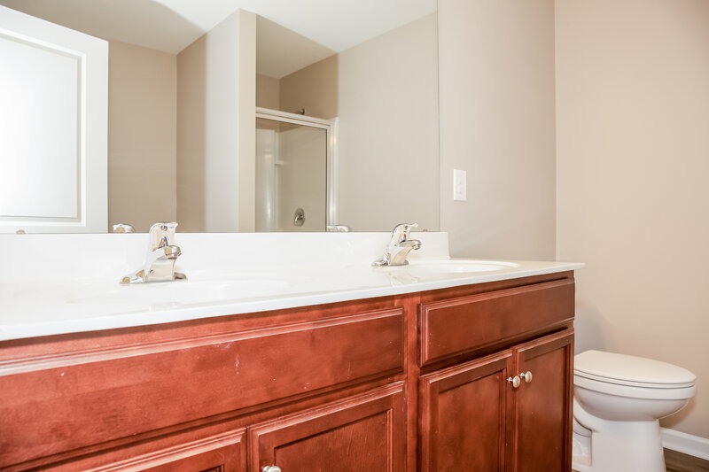 1,885/Mo, 2713 Cider Ridge Rd Dallas, NC 28034 Bathroom View