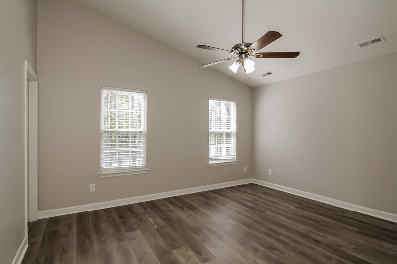 1,905/Mo, 5401 Southminster Ln Charlotte, NC 28216 Main Bedroom View