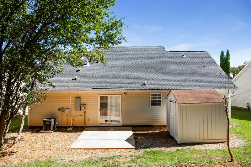 1,875/Mo, 2214 Pleasant Dale Dr Charlotte, NC 28214 Rear View