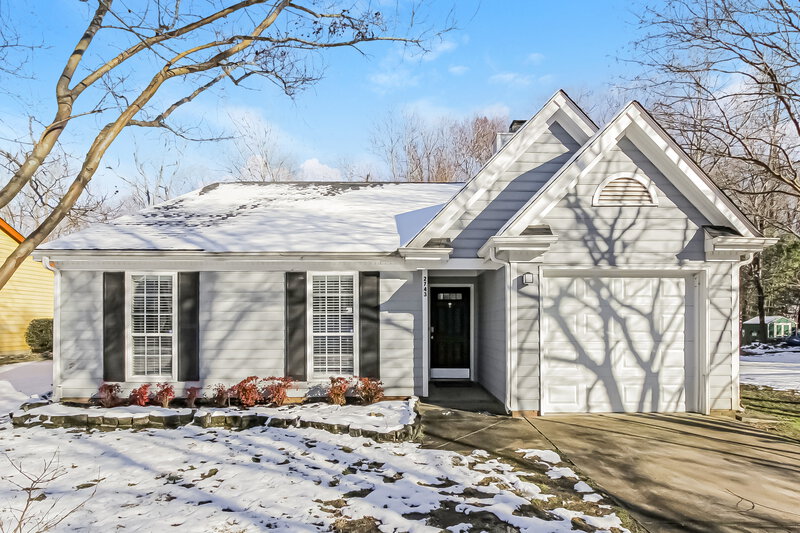 1,620/Mo, 2743 Chalgrove Ln Charlotte, NC 28216 Front View