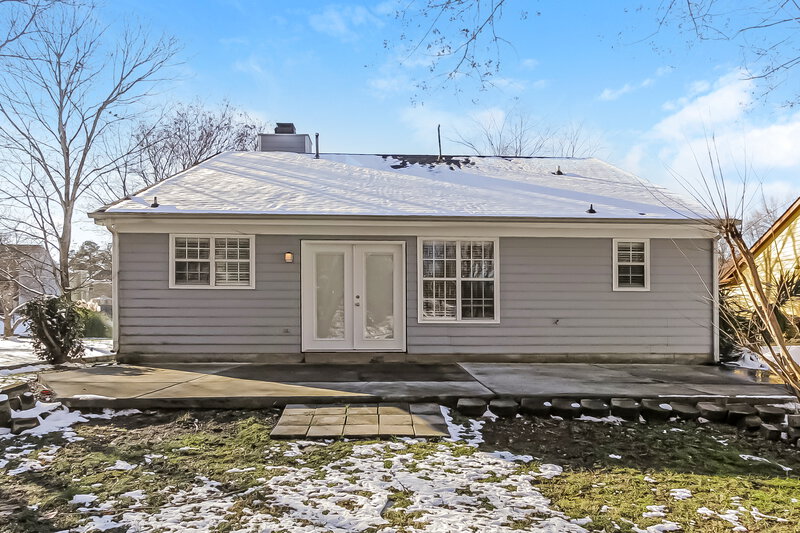 1,620/Mo, 2743 Chalgrove Ln Charlotte, NC 28216 Rear View