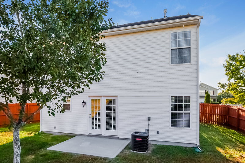 2,780/Mo, 14017 Sobeck Ln Charlotte, NC 28269 Rear View 2