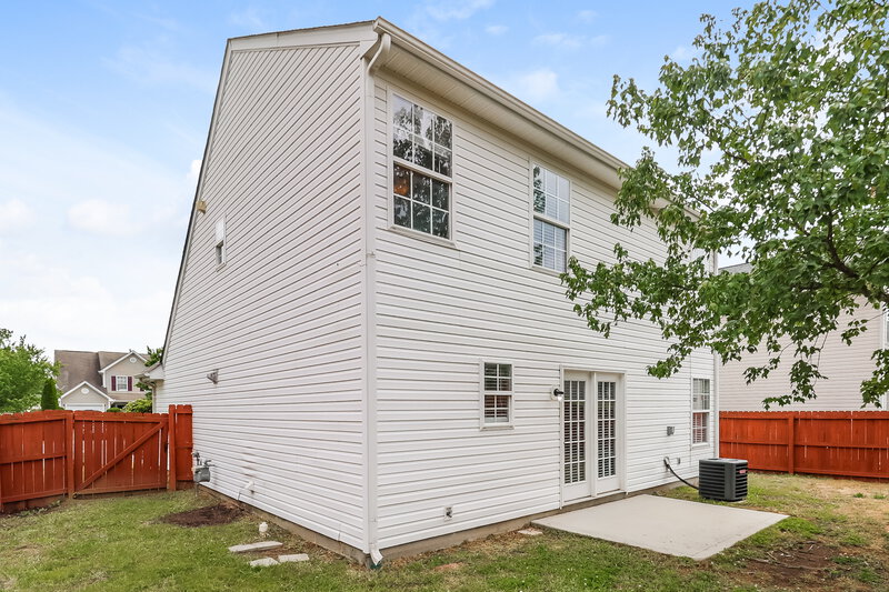 2,040/Mo, 14017 Sobeck Ln Charlotte, NC 28269 Rear View