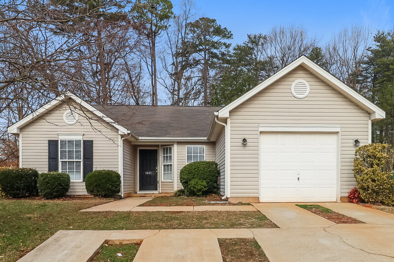 2,680/Mo, 1641 Galesburg St Charlotte, NC 28216 External View