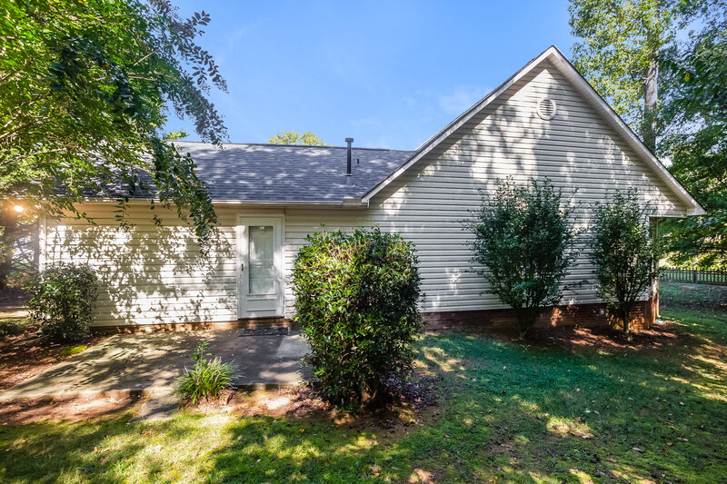 1,740/Mo, 2209 Ryefield Way Monroe, NC 28112 Rear View