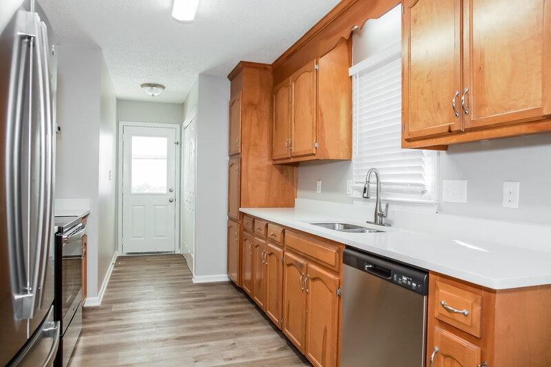 1,750/Mo, 161 Antelope Dr Mount Holly, NC 28120 Kitchen View 2