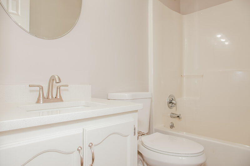 1,750/Mo, 161 Antelope Dr Mount Holly, NC 28120 Main Bathroom View