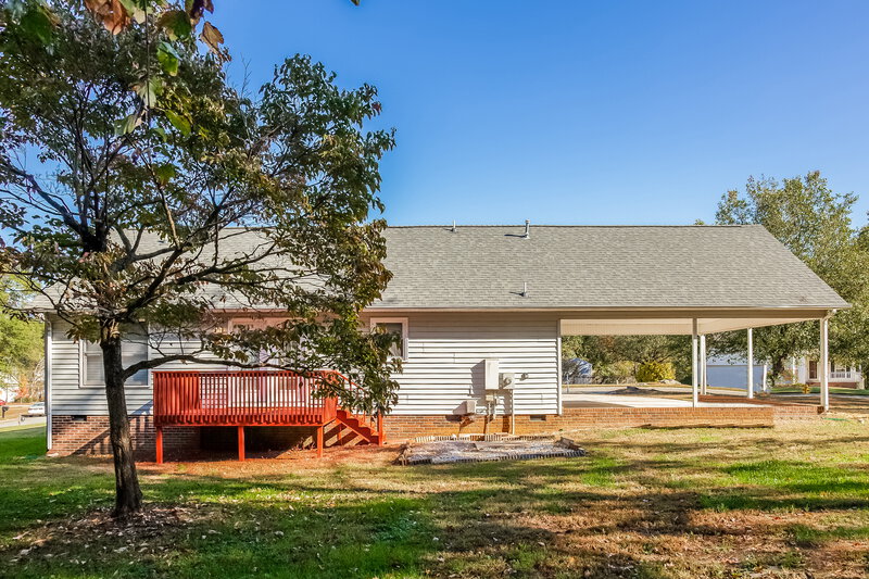 1,750/Mo, 161 Antelope Dr Mount Holly, NC 28120 Rear View