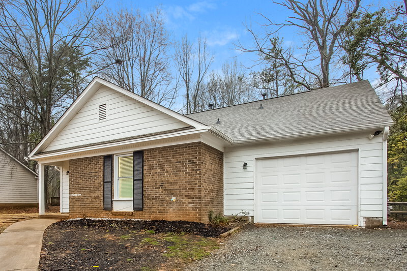 1,885/Mo, 6535 Andora Dr Charlotte, NC 28227 Front View