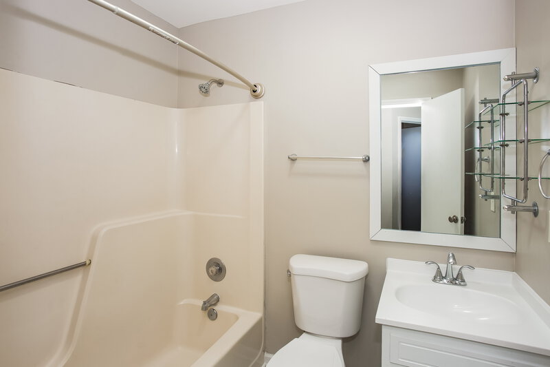 1,885/Mo, 6535 Andora Dr Charlotte, NC 28227 Bathroom View