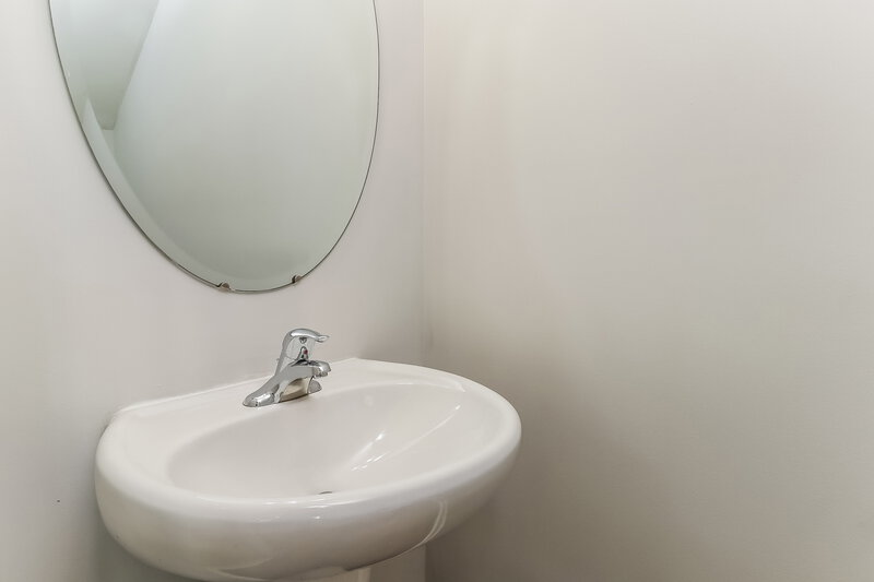 1,905/Mo, 3063 Green Apple Dr Dallas, NC 28034 Bathroom View