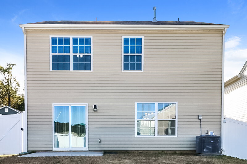 1,905/Mo, 3063 Green Apple Dr Dallas, NC 28034 Rear View