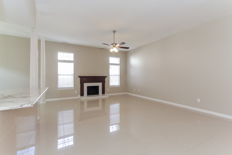 2,150/Mo, 1514 Jeffrey Bryan Dr Charlotte, NC 28213 Living Room View