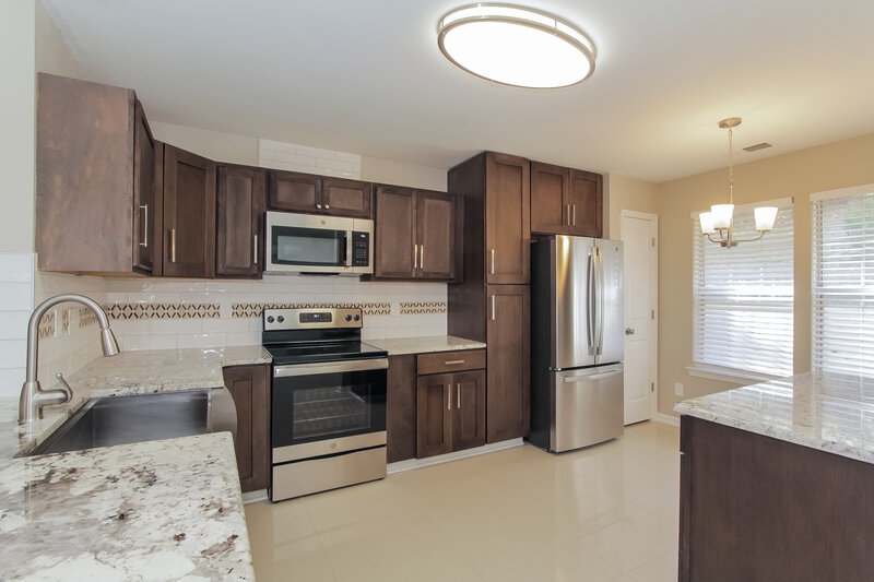 2,150/Mo, 1514 Jeffrey Bryan Dr Charlotte, NC 28213 Kitchen View