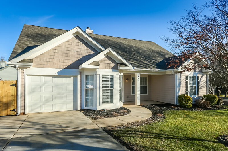 2,020/Mo, 301 Cedarcroft Drive Mooresville, NC 28115 Front View 2