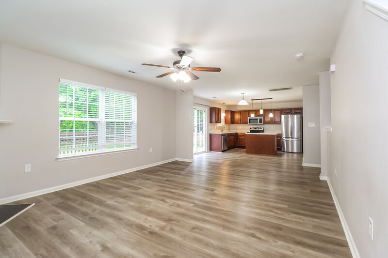 2,290/Mo, 4419 Austin Dekota Dr Charlotte, NC 28269 Living Room View 2