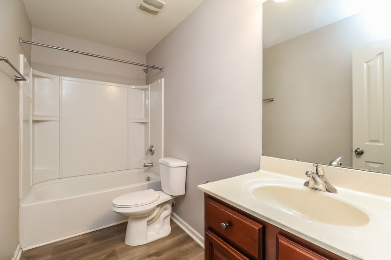 2,290/Mo, 4419 Austin Dekota Dr Charlotte, NC 28269 Bathroom View
