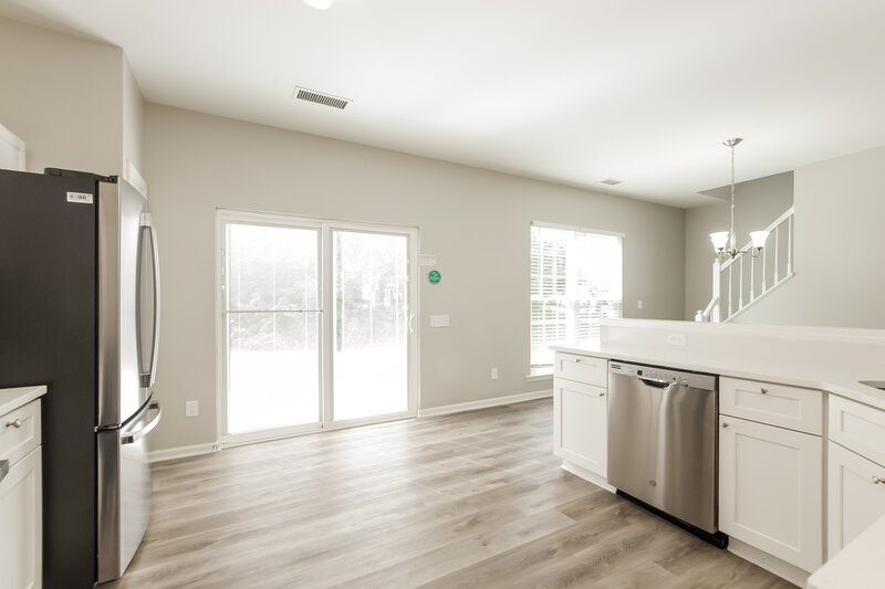 2,150/Mo, 3510 Laurenhurst Ln Charlotte, NC 28270 Kitchen View