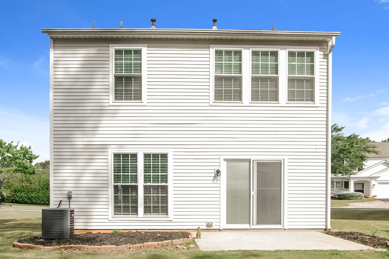 2,150/Mo, 3510 Laurenhurst Ln Charlotte, NC 28270 Rear View 2