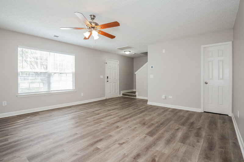 2,195/Mo, 10512 Wilson Glen Dr Charlotte, NC 28214 Living Room View 3