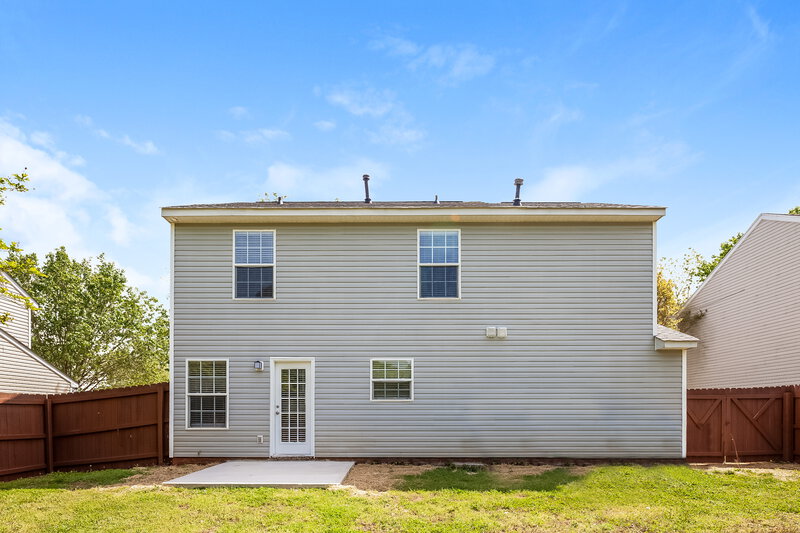 2,195/Mo, 10512 Wilson Glen Dr Charlotte, NC 28214 Rear View