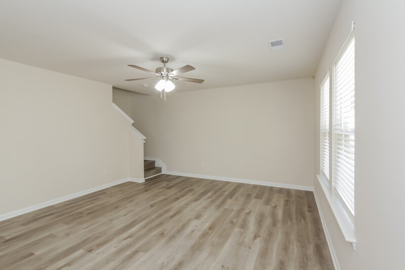 2,845/Mo, 7810 Shadow Lawn Rd Charlotte, NC 28269 Living Room View