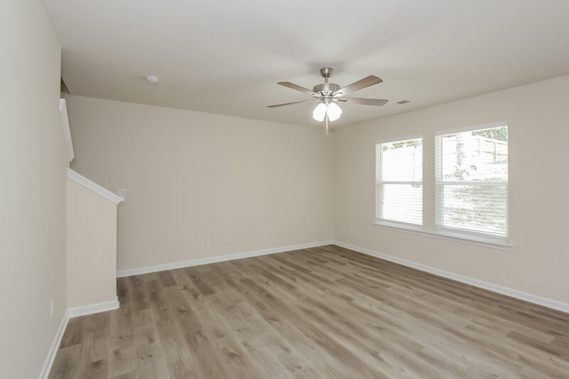 2,845/Mo, 7810 Shadow Lawn Rd Charlotte, NC 28269 Living Room View 2