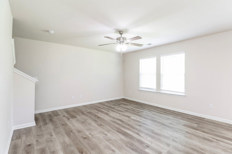2,285/Mo, 7810 Shadow Lawn Rd Charlotte, NC 28269 Living Room View