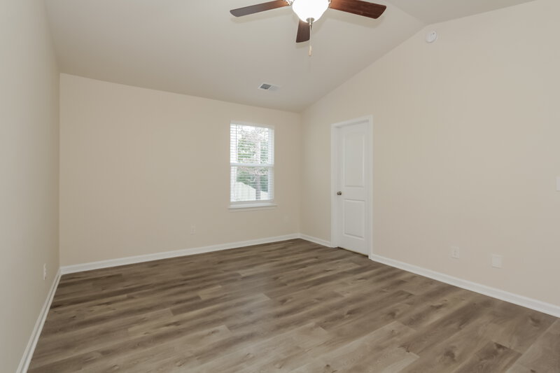 2,845/Mo, 7810 Shadow Lawn Rd Charlotte, NC 28269 Main Bedroom View