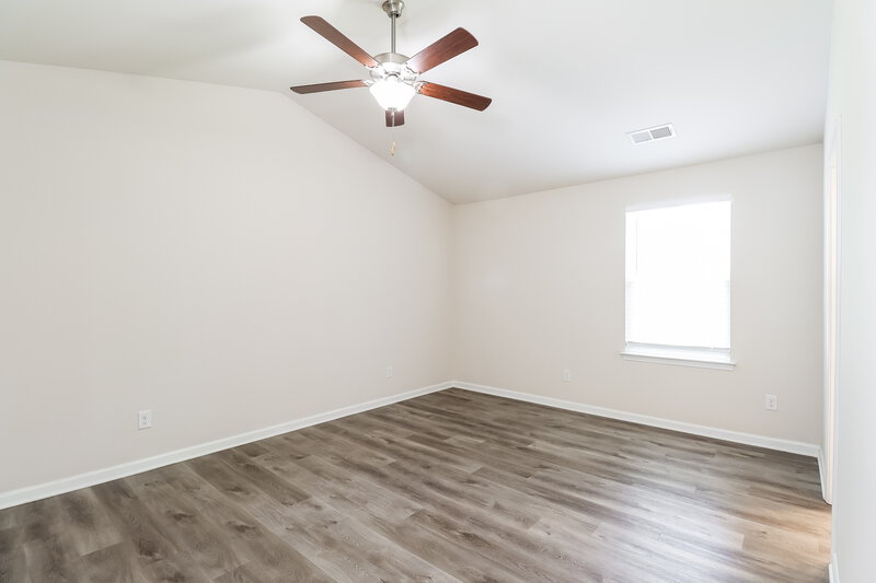 2,285/Mo, 7810 Shadow Lawn Rd Charlotte, NC 28269 Main Bedroom View 2
