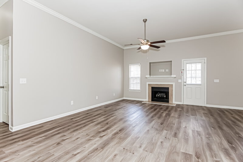 1,905/Mo, 7919 Ebony Rd Charlotte, NC 28216 Living Room View 3