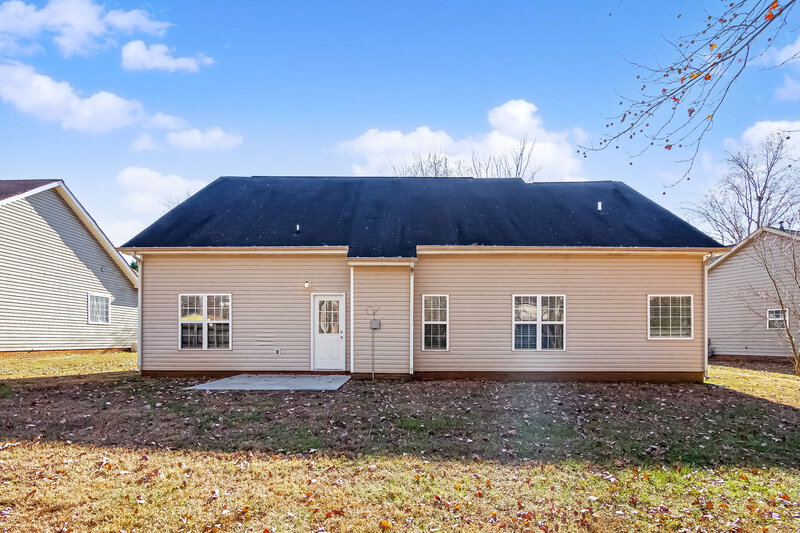 1,905/Mo, 7919 Ebony Rd Charlotte, NC 28216 Rear View