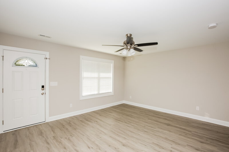 2,500/Mo, 1009 S Ridge Ave Kannapolis, NC 28083 Living Room View 2