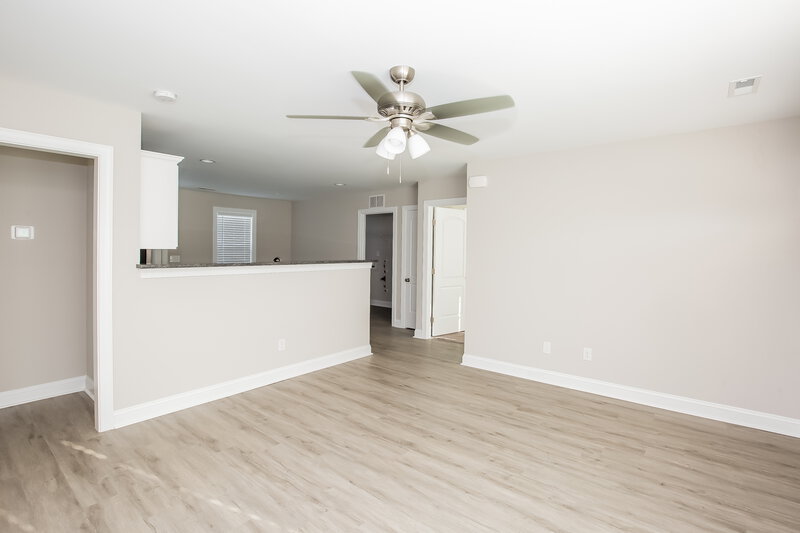 2,500/Mo, 1009 S Ridge Ave Kannapolis, NC 28083 Living Room View 3