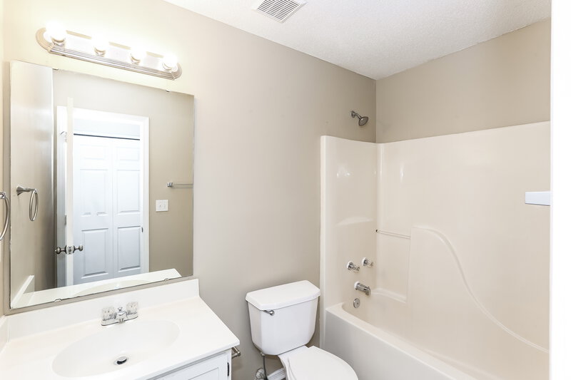 1,840/Mo, 3084 Champion Ln Sw Concord, NC 28025 Main Bathroom View