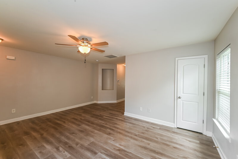 1,850/Mo, 1029 Ramsgate Dr Sw Concord, NC 28025 Living Room View 2