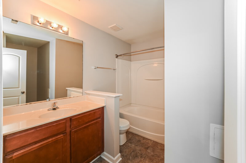 1,850/Mo, 1029 Ramsgate Dr Sw Concord, NC 28025 Bathroom View