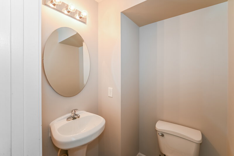 1,850/Mo, 1029 Ramsgate Dr Sw Concord, NC 28025 Bathroom View 2