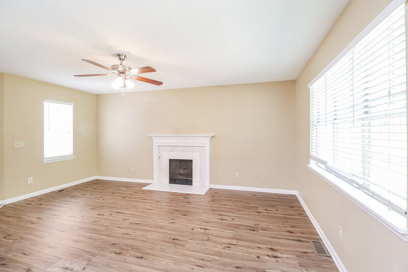 1,960/Mo, 380 Canter Ct Nw Concord, NC 28027 Living Room View 2