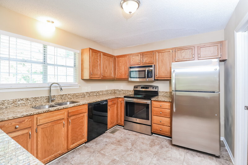 1,960/Mo, 380 Canter Ct Nw Concord, NC 28027 Kitchen View