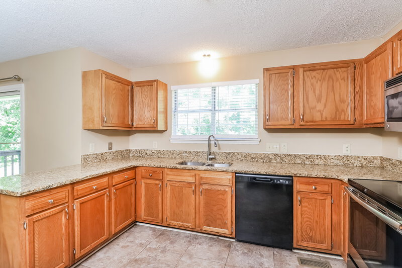 1,960/Mo, 380 Canter Ct Nw Concord, NC 28027 Kitchen View 2